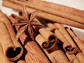 Корица и бадьян