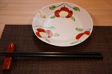 Japanese restaurant, Chopstick and Plate on the Table - 日本 レストラン 食器 皿 箸
