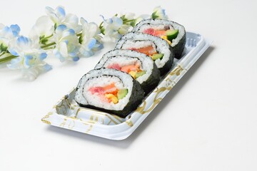 海鮮太巻き寿司 © ニコプロ