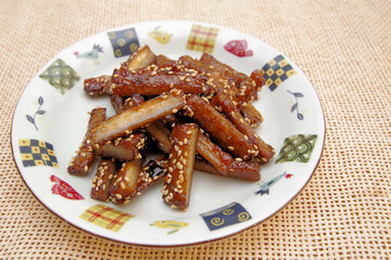 ゴボウの炒め物（照り焼き風）