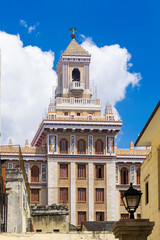 Fototapeta na wymiar Older palace in the historical center of the old Havana.Cuba