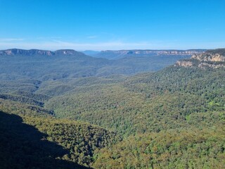 Fototapeta na wymiar Blue Mountains on the sunny day in Australia