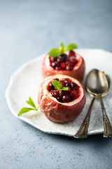 Baked apples with cranberry and spices