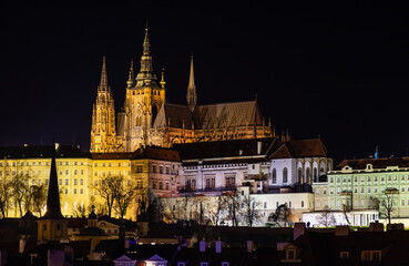 Obraz premium Prague at night, Prague Castle - St. Vitus Cathedral, cityscape