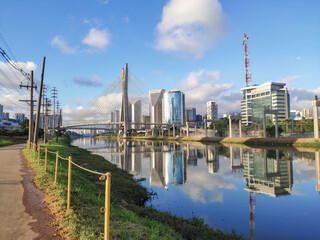 Obraz premium View of the cable-stayed bridge of the Marginal Pinheiros in Sao Paulo