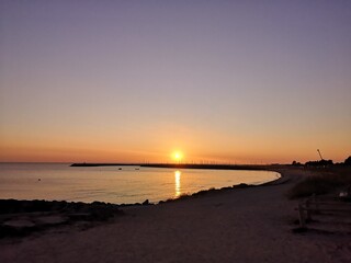 Obraz premium coucher de soleil sur le port