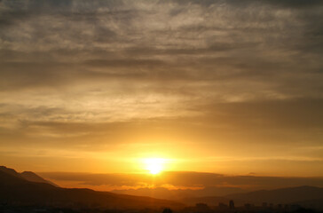 Fototapeta premium beautiful golden sunset sky landscape