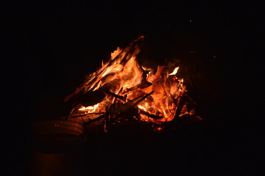 Campfire01