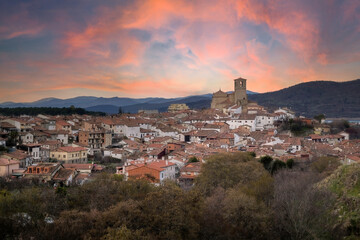 Fototapeta na wymiar Panoramic of the town of Hervás