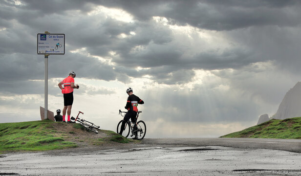 Cyclistes en haut du col du Soulor