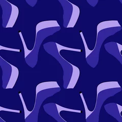Behang Donkerblauw Illustratie Naadloos patroon op een vierkante achtergrond - mooie schoenen op een hoog platform en dunne hakken. Ontwerpelement van boeken, notebooks, ansichtkaarten, interieurartikelen. Behang, textiel, verpakkingen