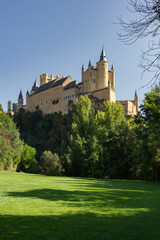Fototapeta na wymiar View of the alcazar of Segovia (Spain)