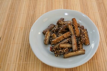 牛蒡の甘辛炒め
