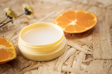 リップクリーム　リップバーム　保湿クリーム