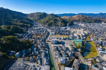 ドローン撮影　よく晴れた日の高知市全景