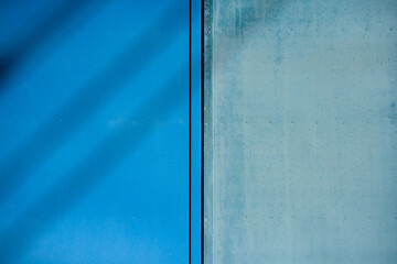 青色と水色の戸、背景素材