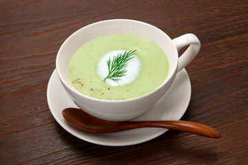 グリンピースのポタージュ