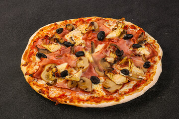 Pizza with artichoke and sausages