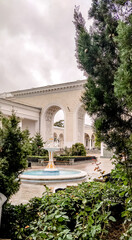 Fototapeta na wymiar garden of the palace