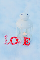 Schriftzug LOVE, Winter
