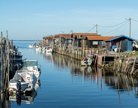 GUJAN MESTRAS (Bassin d’Arcachon, France), le port du Canal