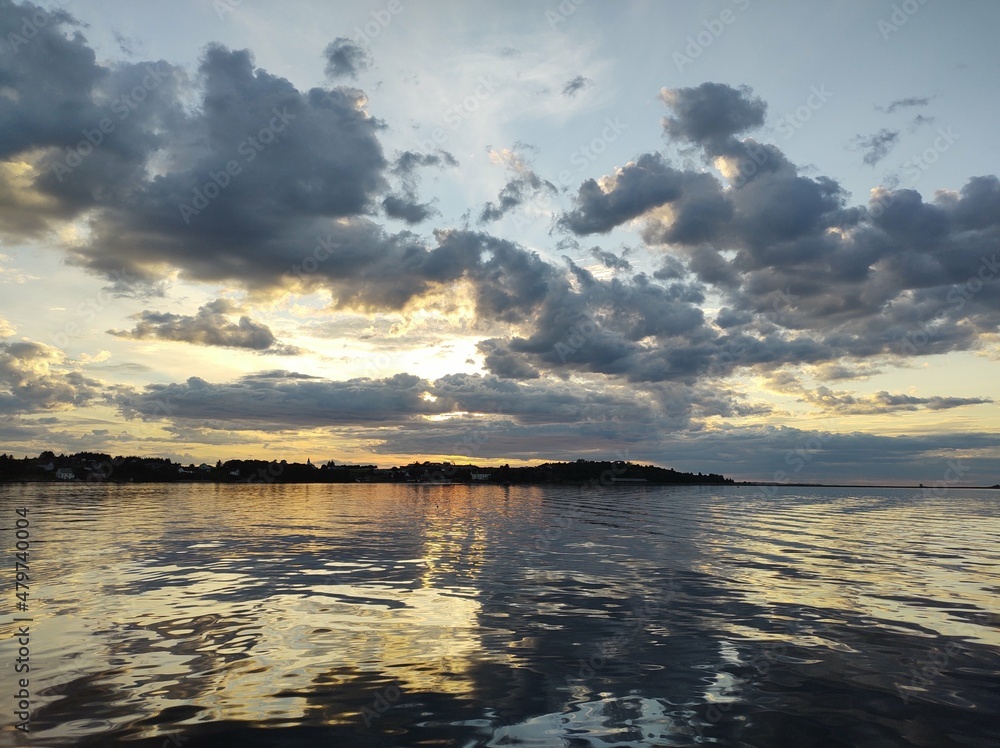 Wall mural sunset over the sea