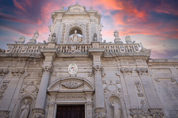 Facciata del duomo di lecce, puglia, italia