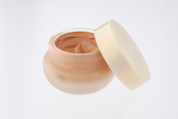 ファンデーションクリーム、白バック