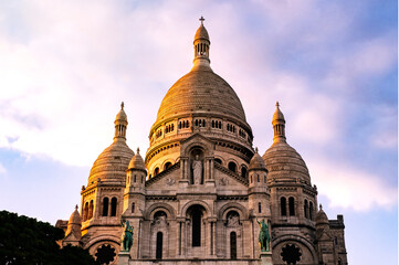 Obraz premium cathedral of the sacred heart of paris