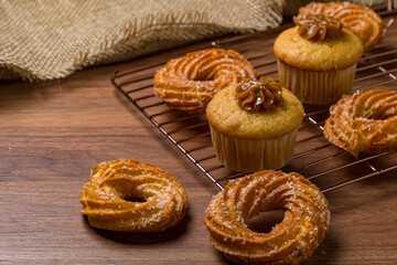 Cupcake de Doce de Leite com biscoitos