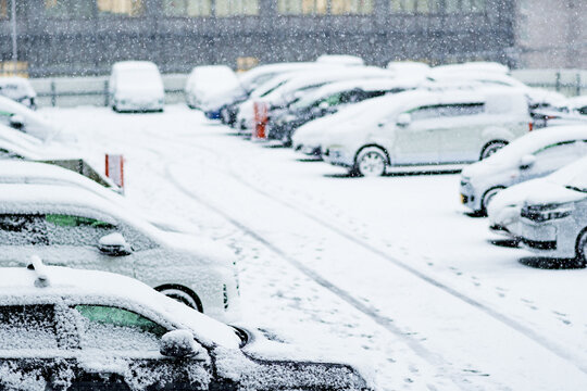 雪　降雪　積雪　駐車場　【 交通麻痺 の イメージ 】
