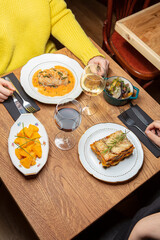 brasserie, restaurant, duo, amoureux, couple, 