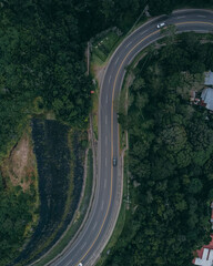 Obraz premium Drone shot of Roads by rainforest in Boquete