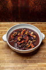 Boeuf bourguignon, vin rouge, convivial, restaurant, brasserie, bar, 