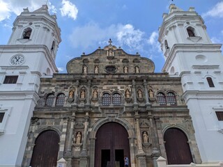 Fototapeta na wymiar Cathedral Basílica Metropolitana Santa María La Antigua, Panamá