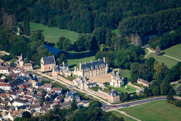 vue aérienne du château d'Anet dans l'Eure-et-Loir en France