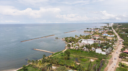 El golfo de Morrosquillo es un golfo situado en el sur del mar Caribe, en la costa norte de Colombia, perteneciente a los departamentos de Sucre y Córdoba.