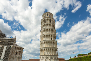 Fototapeta na wymiar The famous leaning tower of pisa, Italy 