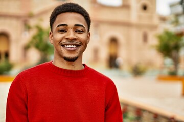 Obraz premium Handsome african american man outdoors