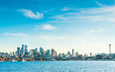 Fototapeta na wymiar Seattle cityskyline over Lake Union on sunny day,seattle,washington,usa..