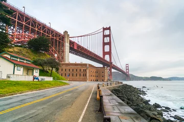 Crédence de cuisine en verre imprimé Plage de Baker, San Francisco The Golden Gate bridge, seen at sunrise, San Francisco, California.