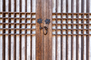 The traditional Korean door and doorknob. South Korea.
한국 전통 문, 문고리, 창호,...