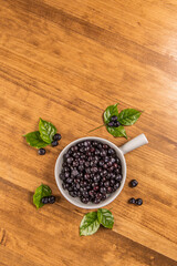 과즙이 풍부하고 새콤하고 달콤하고 맛있는 블루베리