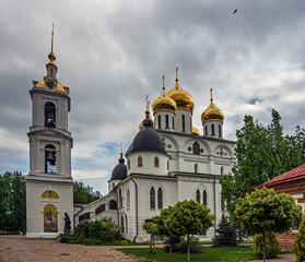 Fototapeta na wymiar Assumption cathedral, city of Dmitrov, Moscow region. years of construction 1507 — 1512