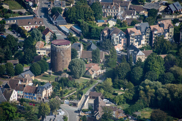 Fototapeta na wymiar vue aérienne du château de Verneuil-sur-Avre dans l'Eure en France