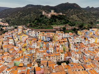 Sardegna: Bosa, veduta aerea del centro storico e Castello Malaspina