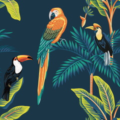Tropische palmboom, bananenboom, papegaaien naadloze patroon donkere achtergrond. Exotisch jungle bloemenbehang.
