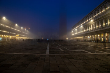 Fototapeta na wymiar Fog in the Square S. Marco, Venice