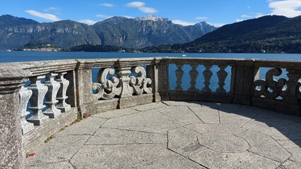 Balcone sul lago di como