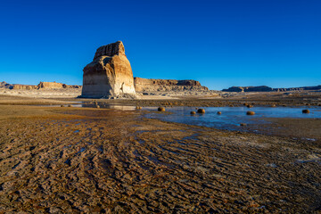 Drought at Lone Rock Beach with Low Water Levels, Page Arizona, America, USA. - obrazy, fototapety, plakaty